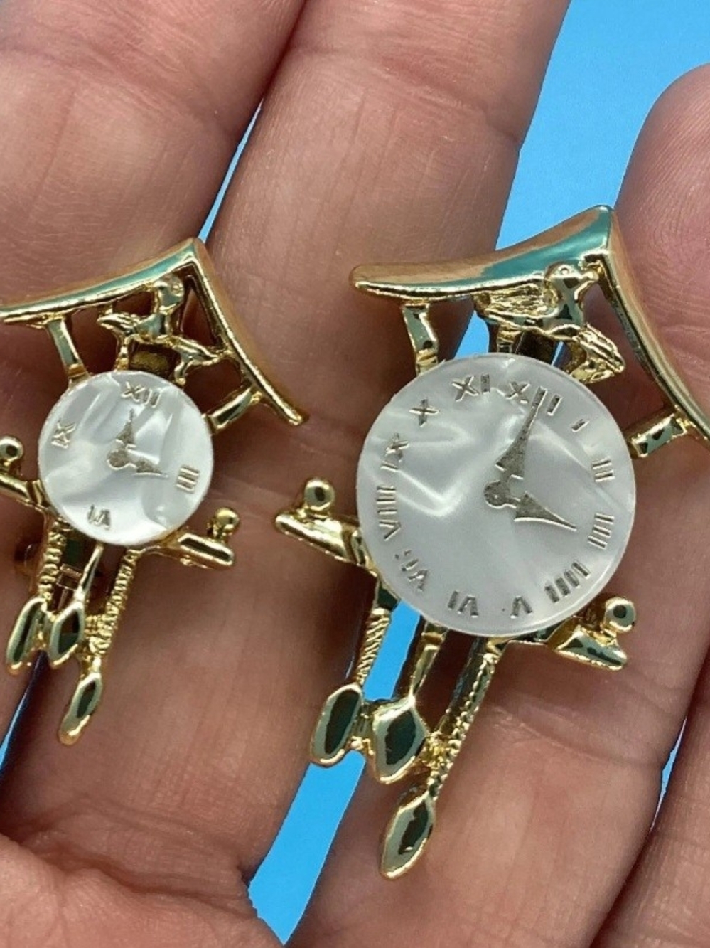 Vintage 1960's Cuckoo Clock Scatter Pin Brooch Set